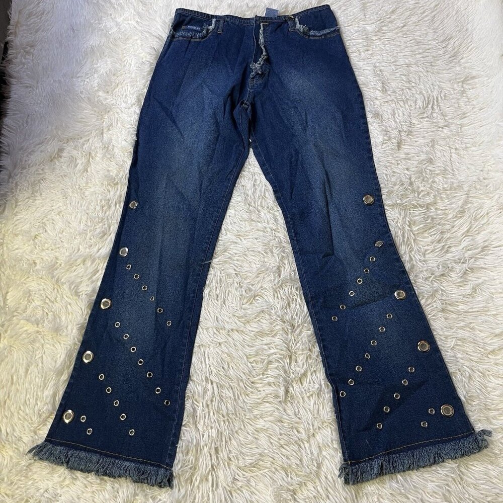 Indulgence Jeans Women’s Denim Blue Low Cut Silver Circle Accent frayed 11/12